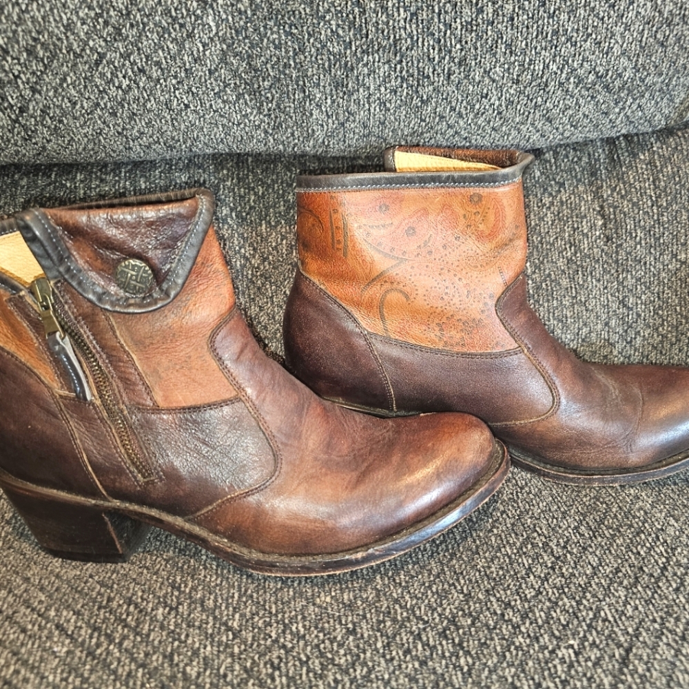 J B Dillon leather boots